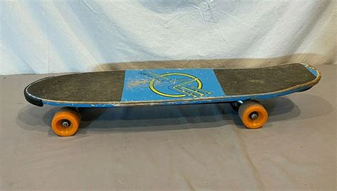 The first-ever Santa Cruz skateboard was produced in 1973. The batch of 500 skateboards sold quickly, and so the newly created skate brand immediately got another order of 500. From that moment on, the company became a symbol of skateboard culture. The first Santa Cruz ad was run in Skateboarder Magazine, Volume 2, Issue 3.